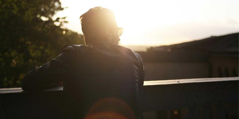 JONHTV电视护眼模式与低蓝光技术实测：在线电影爱好者的视力健康指南